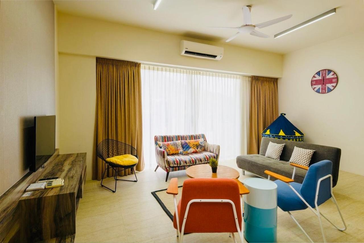By The Sea Beach Front Apartment Бату Феринги Екстериор снимка