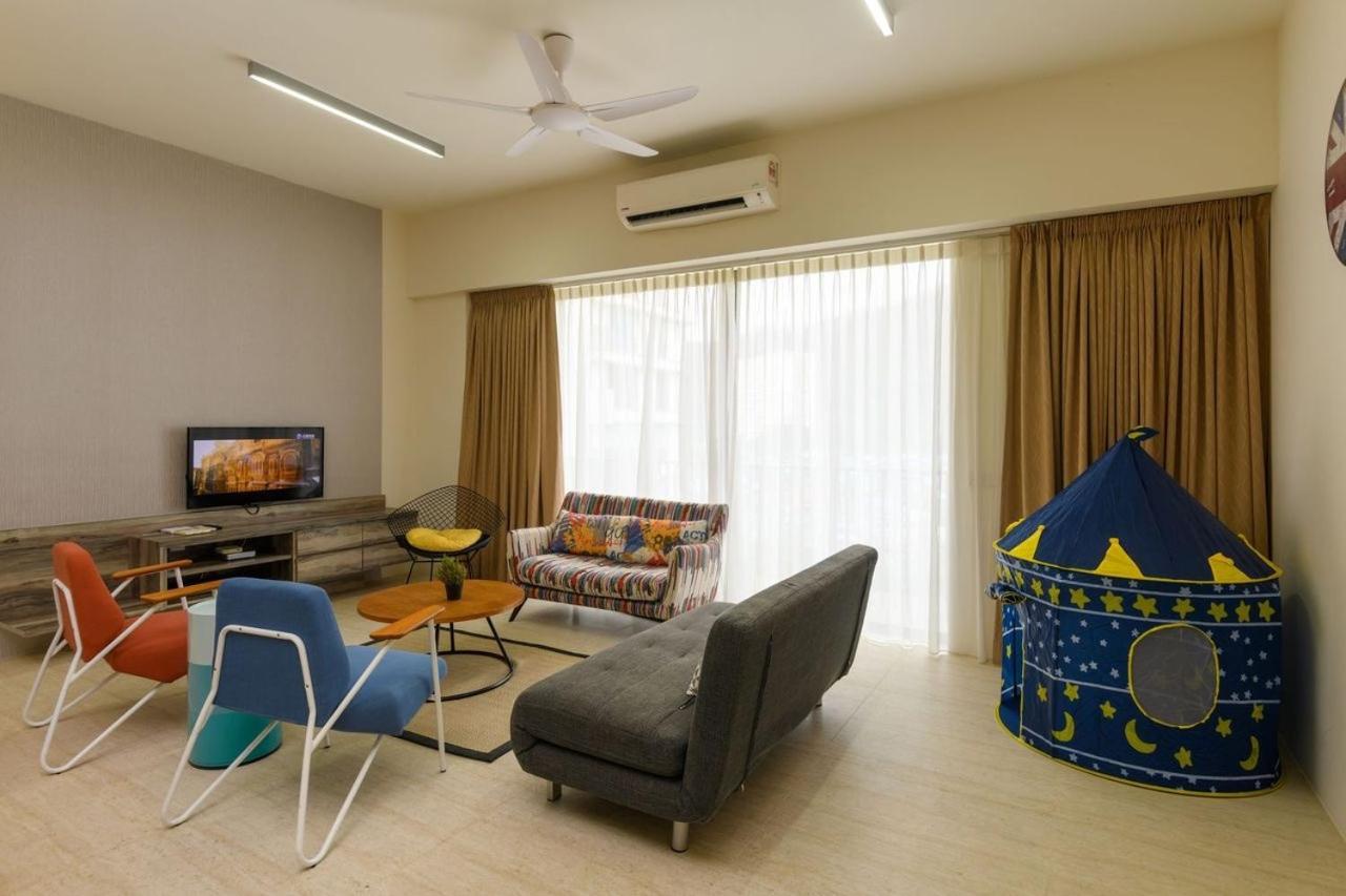 By The Sea Beach Front Apartment Бату Феринги Екстериор снимка