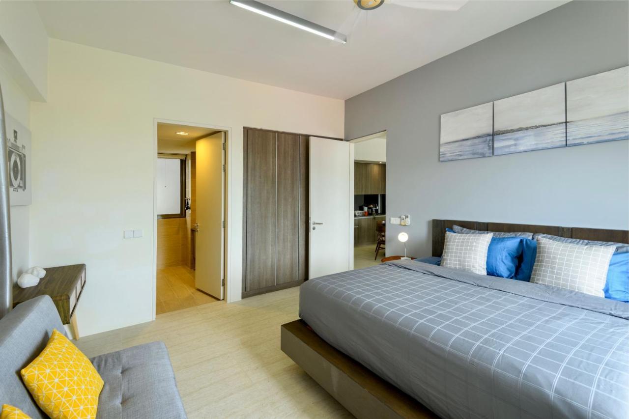 By The Sea Beach Front Apartment Бату Феринги Екстериор снимка