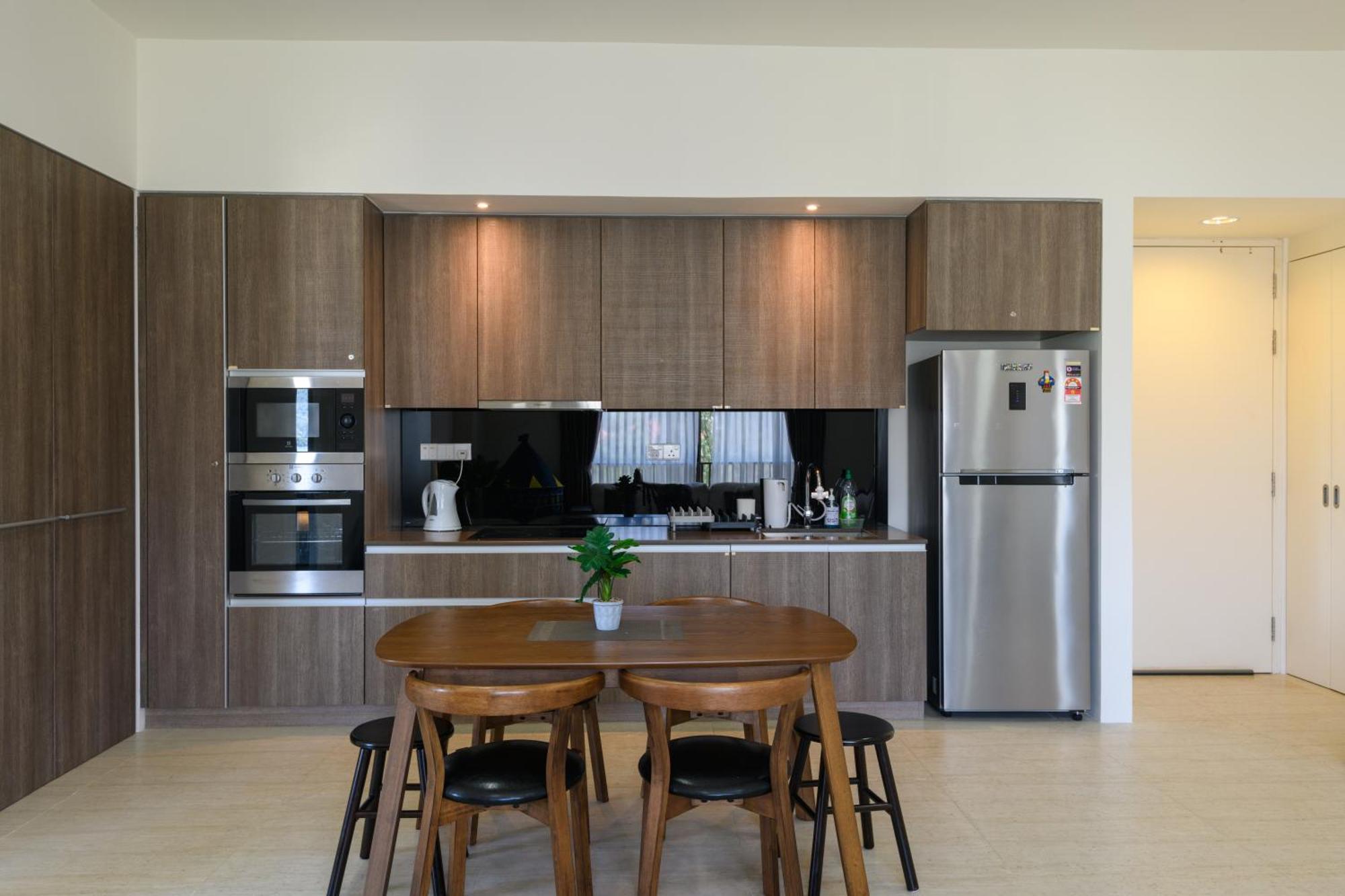 By The Sea Beach Front Apartment Бату Феринги Екстериор снимка