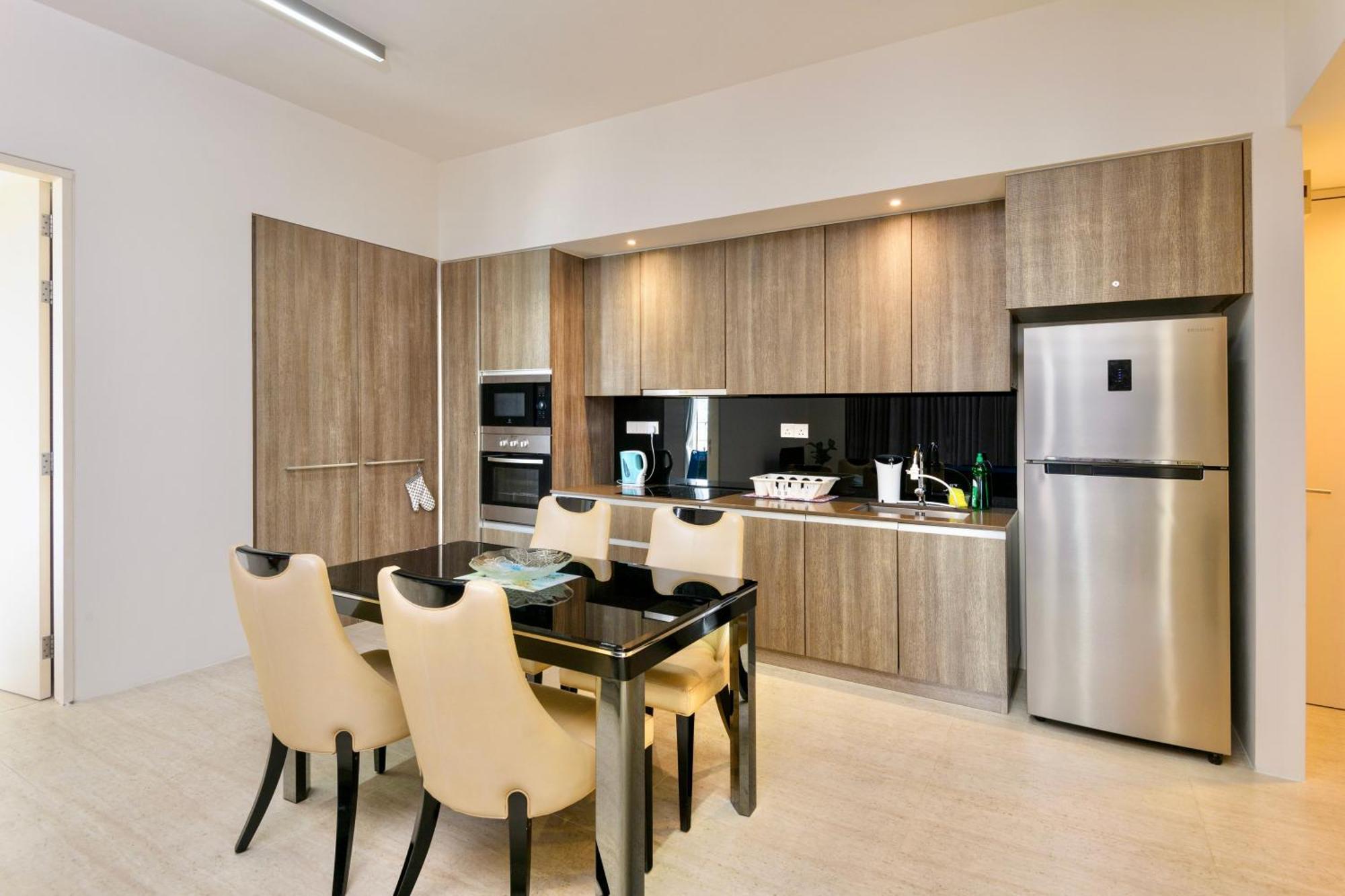 By The Sea Beach Front Apartment Бату Феринги Екстериор снимка
