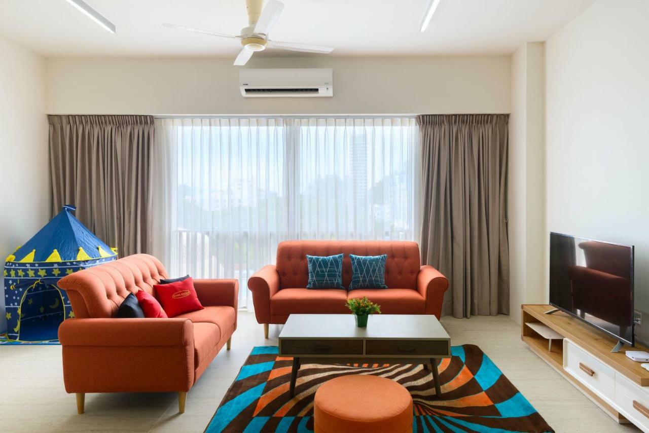 By The Sea Beach Front Apartment Бату Феринги Екстериор снимка