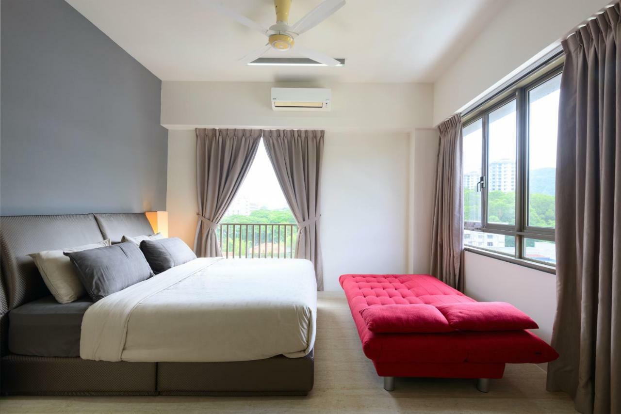 By The Sea Beach Front Apartment Бату Феринги Екстериор снимка