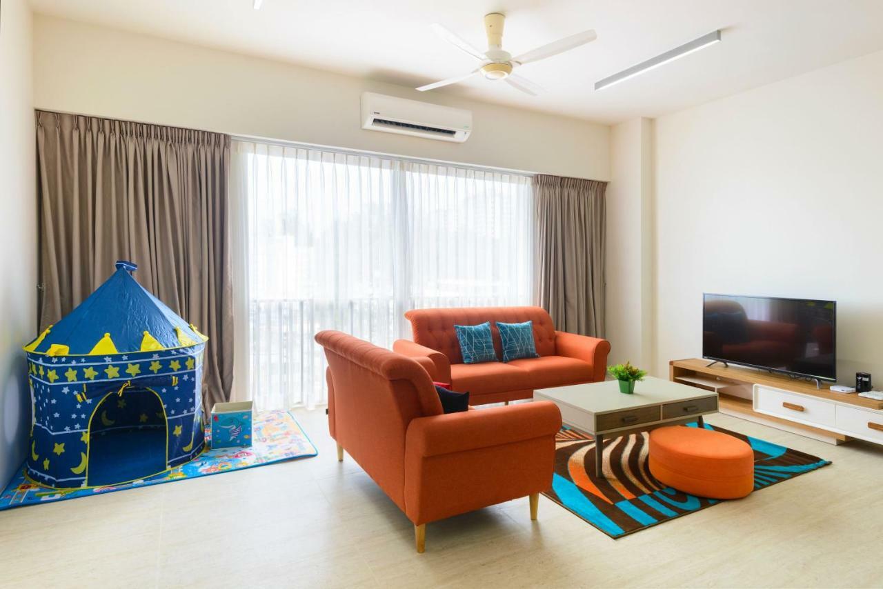 By The Sea Beach Front Apartment Бату Феринги Екстериор снимка